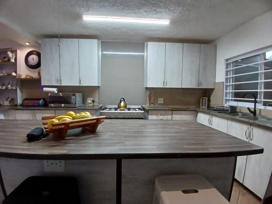 3 Bedroom Property for Sale in Cambridge West Eastern Cape